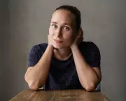 Gloria Don't Speak Review: A Tender Portrait of Learning Disability