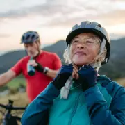 Half of Cyclists Skip Helmets Over 'Coolness' Concerns, Survey Reveals