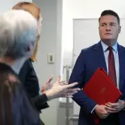 Health Secretary Wes Streeting Issues One-Week Ultimatum to Striking Doctors