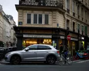 Heavy SUVs Face Scrutiny Over Safety and Environmental Impact