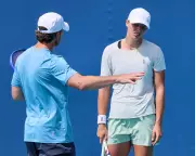 Iga Swiatek Splits with Coach After Miami Open Defeat, Reveals Mental Struggles