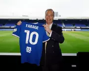 Ipswich Town Faces Backlash Over Nigel Farage Stadium Tour PR Fiasco