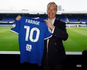 Ipswich Town Faces Backlash Over Nigel Farage's Political Stadium Tour
