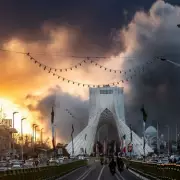 Israel Launches Large-Scale Strikes on Iran, Missiles Hit Tehran Amid Conflict