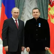 Kremlin Propagandist Demands Strikes on UK, Urges to 'Wipe it Off Earth'