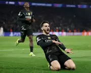 Kvaratskhelia's Naivety Costs Napoli in Champions League Clash