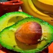 Lemon Juice Trick Extends Avocado Freshness for Days, Beats Water Method