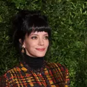 Lily Allen Launches West End Girl Tour with Historic Live Debuts