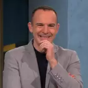 Martin Lewis Warns Couples About Joint Account Risks and Urges Financial Transparency