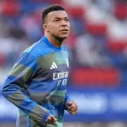 Mbappe's Injury Sparks Real Madrid Medical Dispute and Club Leaks