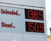 Middle East Conflict Sparks Global Inflation Fears as Oil Prices Surge