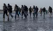 Migrants Sprint to UK-Bound Dinghies Despite New Asylum Reforms