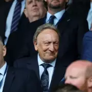 Neil Warnock Returns to Management at 77, Takes Charge of Torquay United