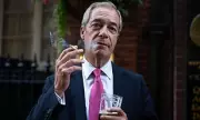 Nigel Farage Pledges to Scrap Labour's Generational Smoking Ban if Reform UK Wins