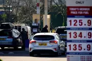 Oil Prices Surge 25% in a Week as Gulf Production Halts Amid Middle East Conflict