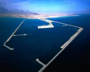 Qatar LNG Shutdown Sparks Global Gas Price Surge Amid Iran Conflict