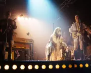 Self Esteem and David Hare Revive Rock Romp Teeth 'n' Smiles for West End