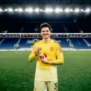 Senne Lammens' Training Dedication and Dressing Room Ban Impress Man Utd