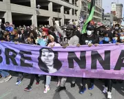 Six Years After Breonna Taylor's Death, US Reverses No-Knock Warrant Limits