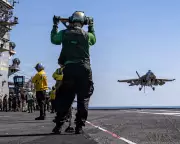 Starmer Urged to Resist UK Involvement in US-Iran Conflict as Tensions Escalate