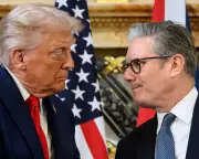 Starmer's Diplomatic Dilemma Deepens After US-Led Iran Strikes