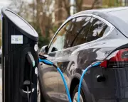 Superfast EV Charging Paused Amid Grid Concerns and Cost Issues