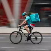 Takeaway Customer's Late Order Met with Unexpected Kindness and Free Garlic Bread