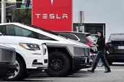 Tesla's Self-Driving Probe Widens to 3.2 Million Vehicles Over Safety Concerns