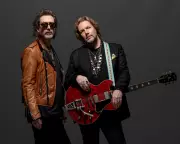 The Black Crowes' 'A Pound of Feathers' Review: Timeless Rock'n'Roll Revival