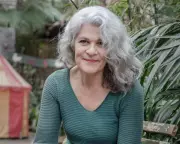 The Enduring Digital Link: Why We Keep the Contacts of Lost Loved Ones