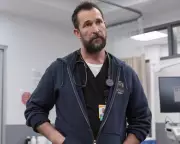 The Pitt Review: Noah Wyle Returns in Gripping Medical Drama