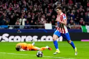 Tottenham's Kinsky Subbed After 17-Minute Champions League Debut Disaster