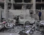 Trump Details Iran War Objectives as Conflict Escalates Across Middle East