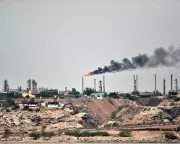 Trump Warns of Strikes on Iran's Kharg Island Oil Infrastructure