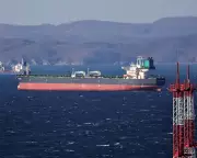 Trump's Sanctions Waiver Boosts Putin's Oil Revenues Amid Economic Strain