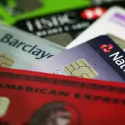 UK Banks Maintain £100 Contactless Limit Despite New Regulatory Flexibility