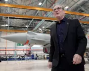 UK Defence Industry in Crisis as Delayed Spending Plan Causes Paralysis