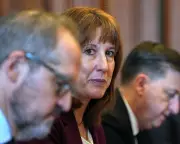 UK Economy Stagnates in January Amid Budget Uncertainty and Middle East Crisis