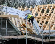 UK Economy Stalls in January as Construction Slows and Oil Prices Threaten Growth