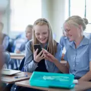 UK Parents to Trial New Powers to Limit Teenagers' Social Media Usage