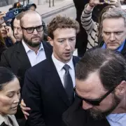 UK Under-16 Social Media Ban Gains Momentum After Landmark US Addiction Ruling