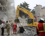 US-Israeli Strikes Hit Tehran as Trump's War Strategy Risks Economic Turmoil