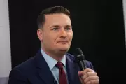 Wes Streeting Urges Public to Give Starmer a Chance Amid Leadership Speculation