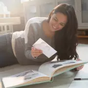 Woman's 1998 Photo Reveals Future Husband Was in the Background