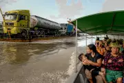 Women Document Ecuador's Tanker Crisis with Uncertainty and Fear