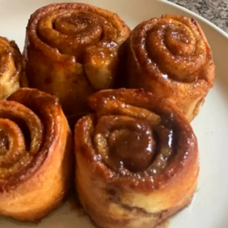 Air Fryer Cinnamon Rolls: 2-Ingredient Dough Recipe Success