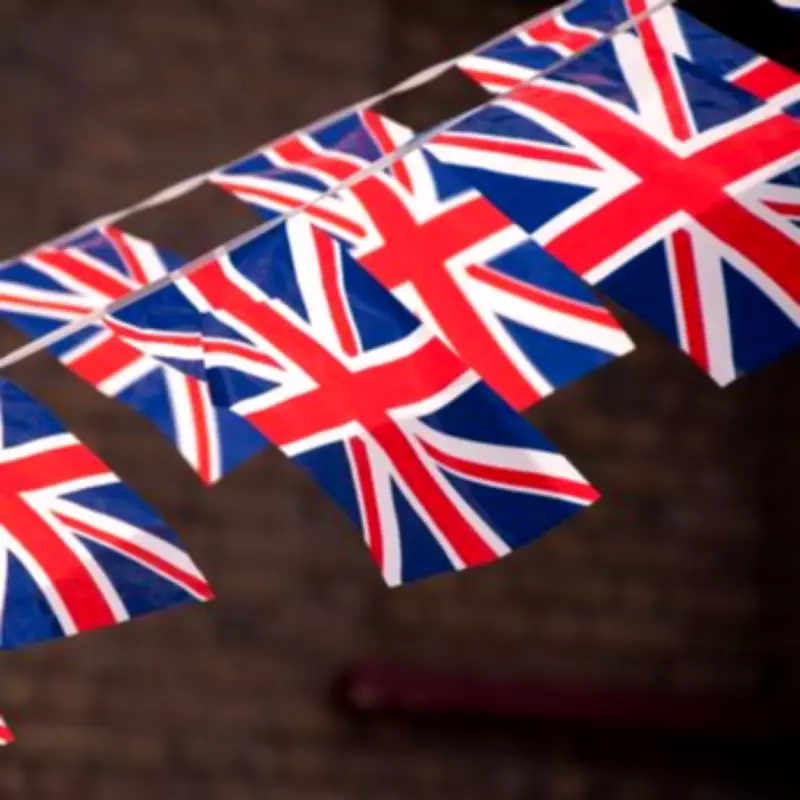 American Expat in UK Delighted by 'Cosy' British Compliment 'Good Egg'