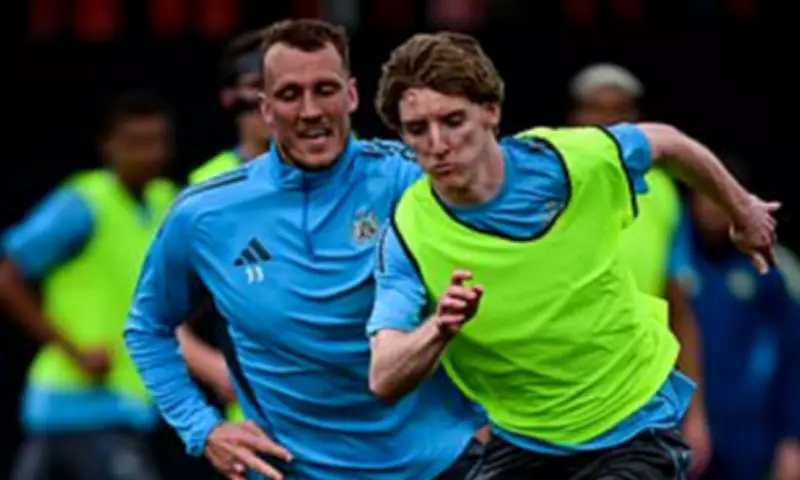 Anthony Gordon Set to Return for Newcastle After Hip Injury