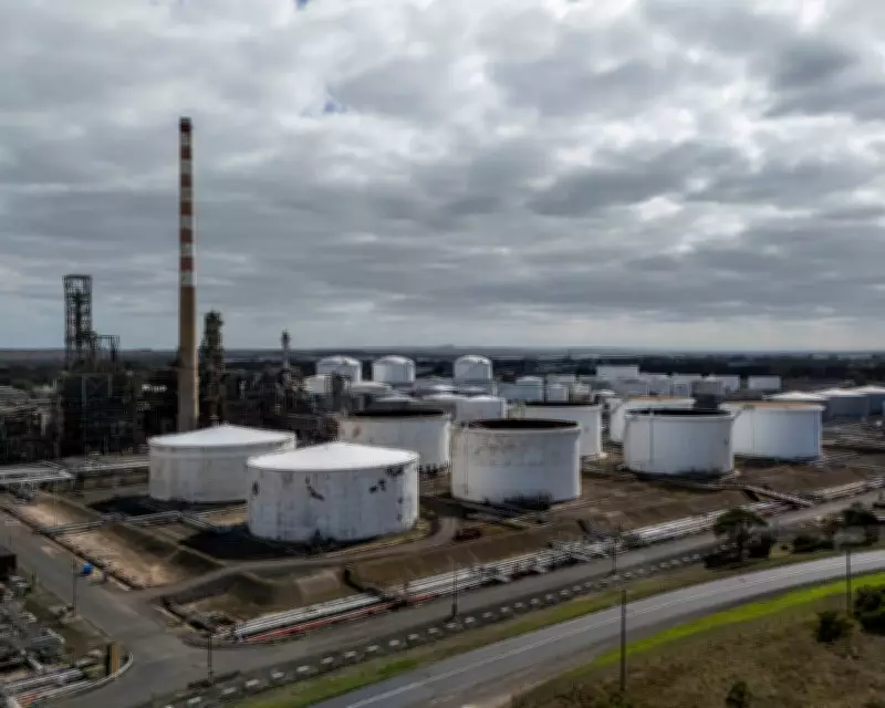 Australian Budget Faces Fuel Crisis as Gas Tax Debate Intensifies