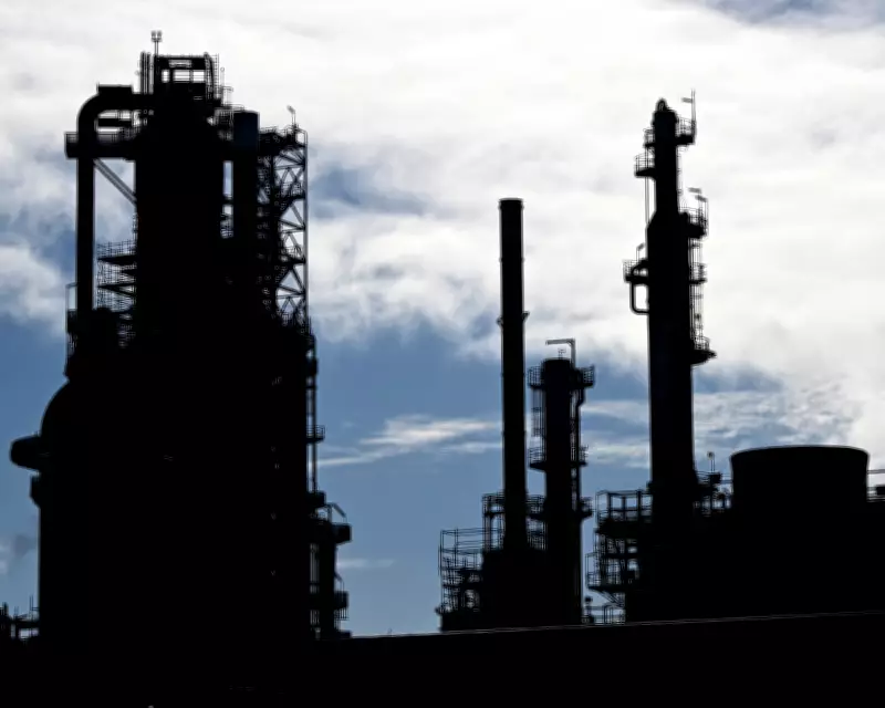 Australians Face Higher Costs If Fossil Fuels Fast-Tracked, Warn Ex-Oil Leaders